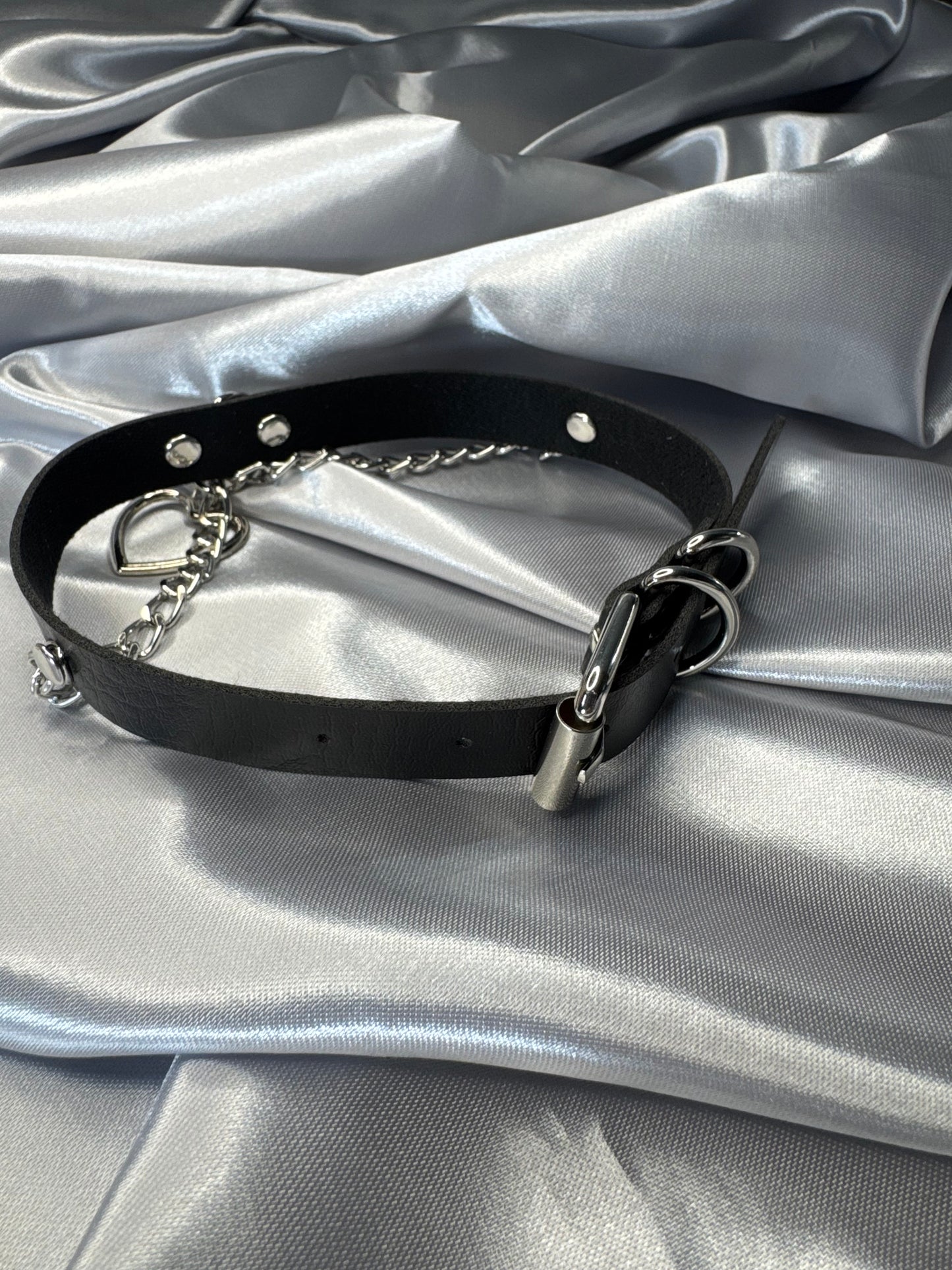 Schwarzes Kunstleder-Halsband